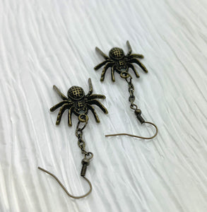 Creepy crawly spider earrings in antique bronze metal