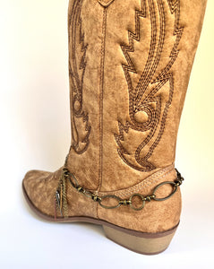 Boot jewelry, antique bronze chain attached to a decorative chain with silver, gold and bronze cone dangle