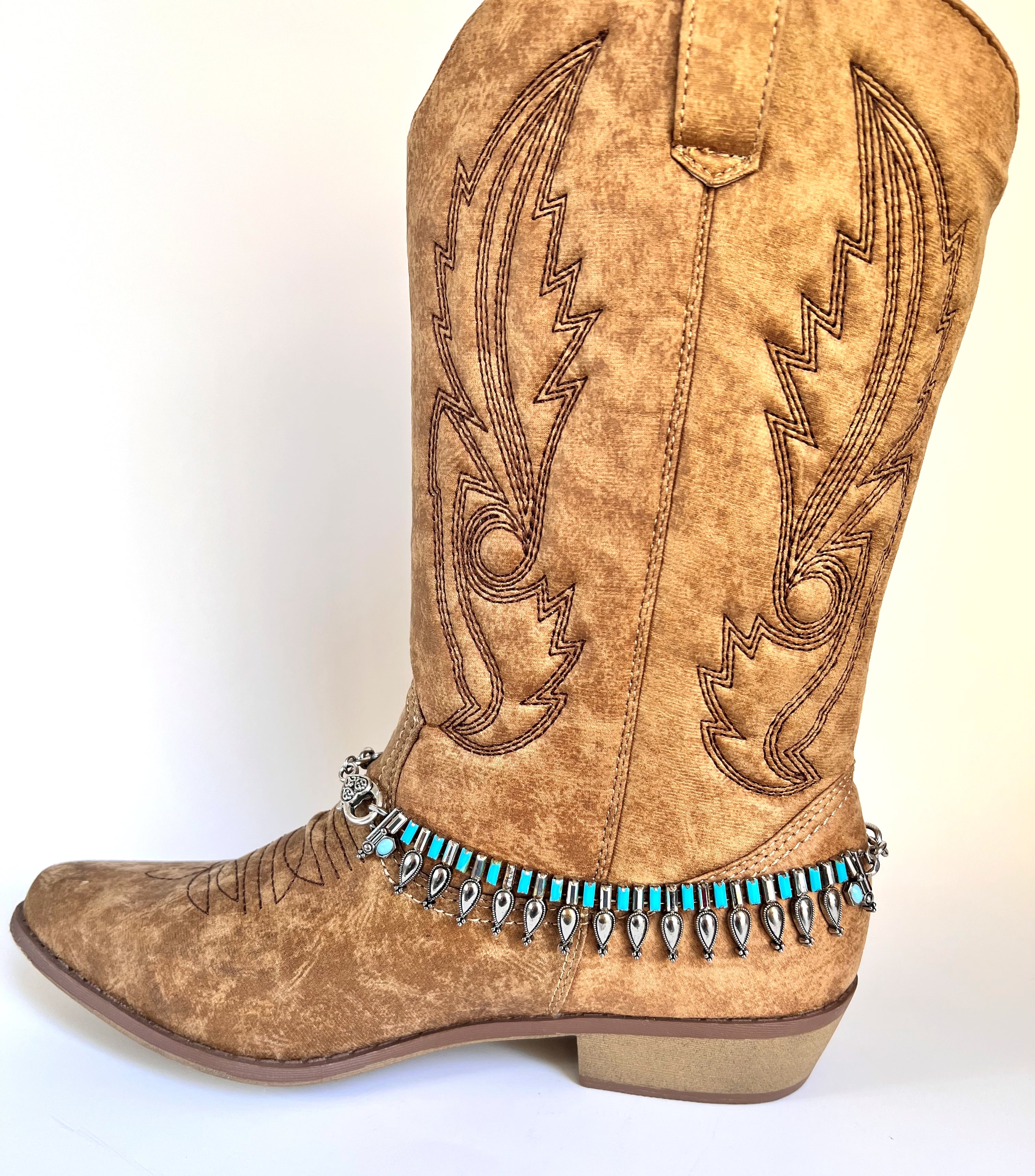 Boot jewelry, silver metal with faux turquoise elements