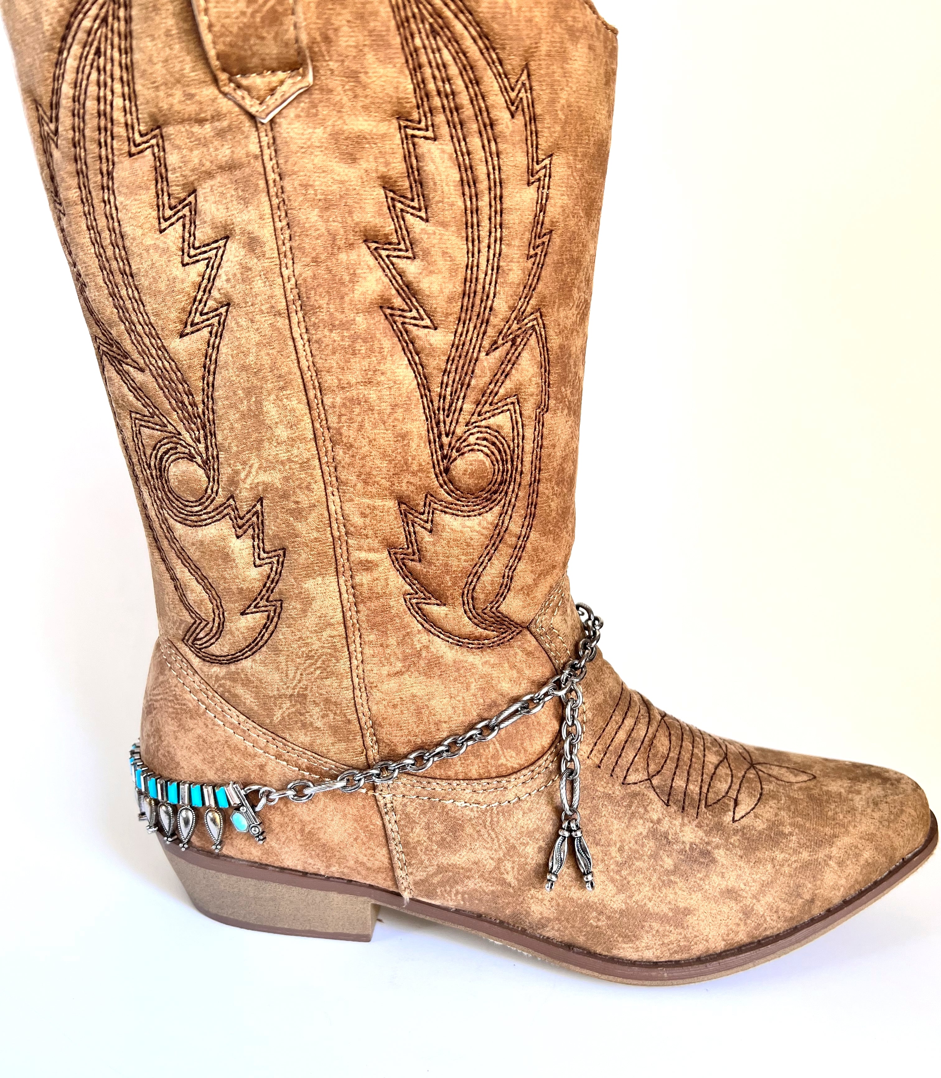 Boot jewelry, silver metal with faux turquoise elements